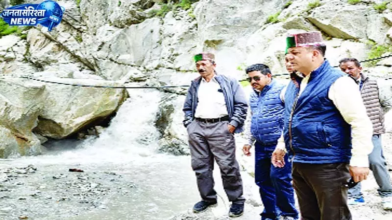 रिस्पा पुल निर्माण कार्य में हो रही देरी पर किन्नौर भाजपा नाखुश रिस्पा पुल निर्माण कार्य में हो रही देरी पर किन्नौर भाजपा नाखुश