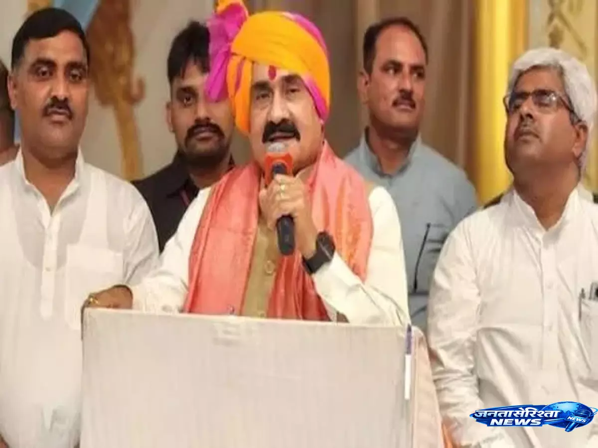 Datia उपचुनाव में गरमाई सियासत, नरोत्तम मिश्रा के बयान पर विवाद Datia उपचुनाव में गरमाई सियासत, नरोत्तम मिश्रा के बयान पर विवाद