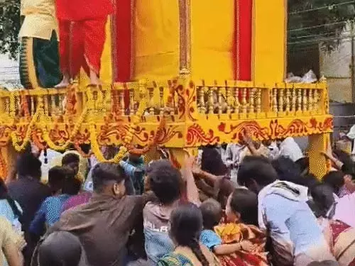 बीटीआई ग्राउंड से आगे निकला भगवान जगन्नाथ जी का रथ बीटीआई ग्राउंड से आगे निकला भगवान जगन्नाथ जी का रथ