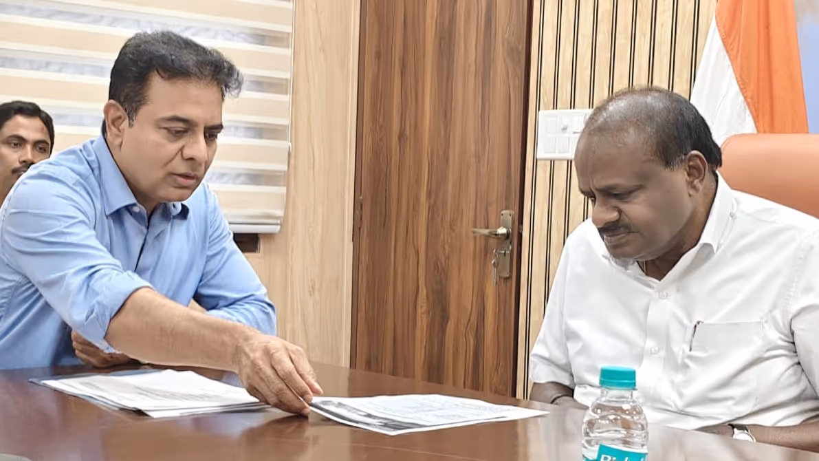 KTR ने कुमारस्वामी से मुलाकात की, आदिलाबाद में CCI को फिर से शुरू करने की मांग की KTR ने कुमारस्वामी से मुलाकात की, आदिलाबाद में CCI को फिर से शुरू करने की मांग की
