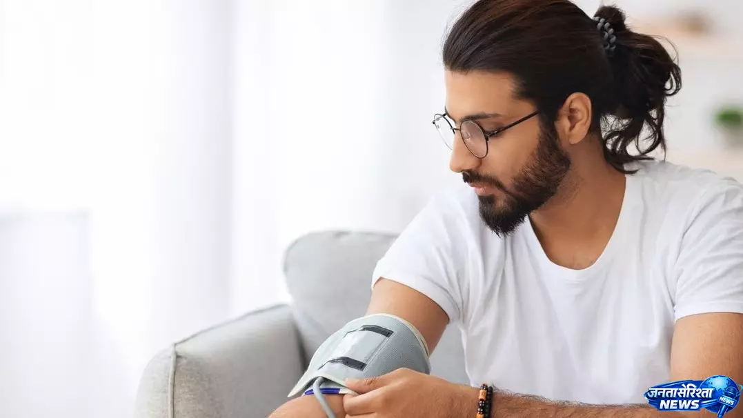 अचानक बीपी बिगड़े तो अपनाएं ये आसान उपाय अचानक बीपी बिगड़े तो अपनाएं ये आसान उपाय