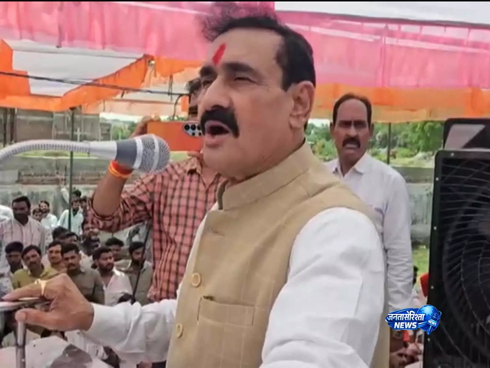 Narottam Mishra के तीखे तेवर: अधिकारियों को दी खुली चेतावनी— मैं न दोस्ती भूलता हूँ, न दुश्मनी Narottam Mishra के तीखे तेवर: अधिकारियों को दी खुली चेतावनी— मैं न दोस्ती भूलता हूँ, न दुश्मनी