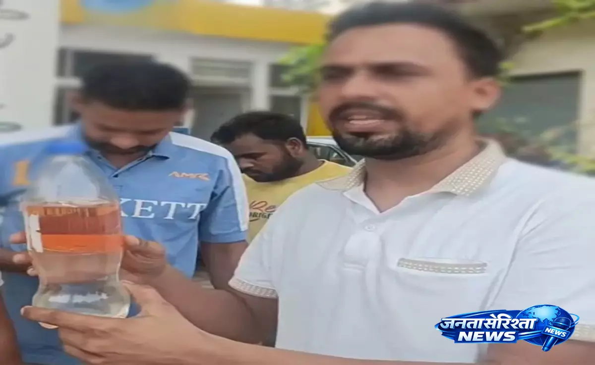 Petrol में मिलावट का आरोप, खतौली में वाहन चालकों ने खोला मोर्चा Petrol में मिलावट का आरोप, खतौली में वाहन चालकों ने खोला मोर्चा