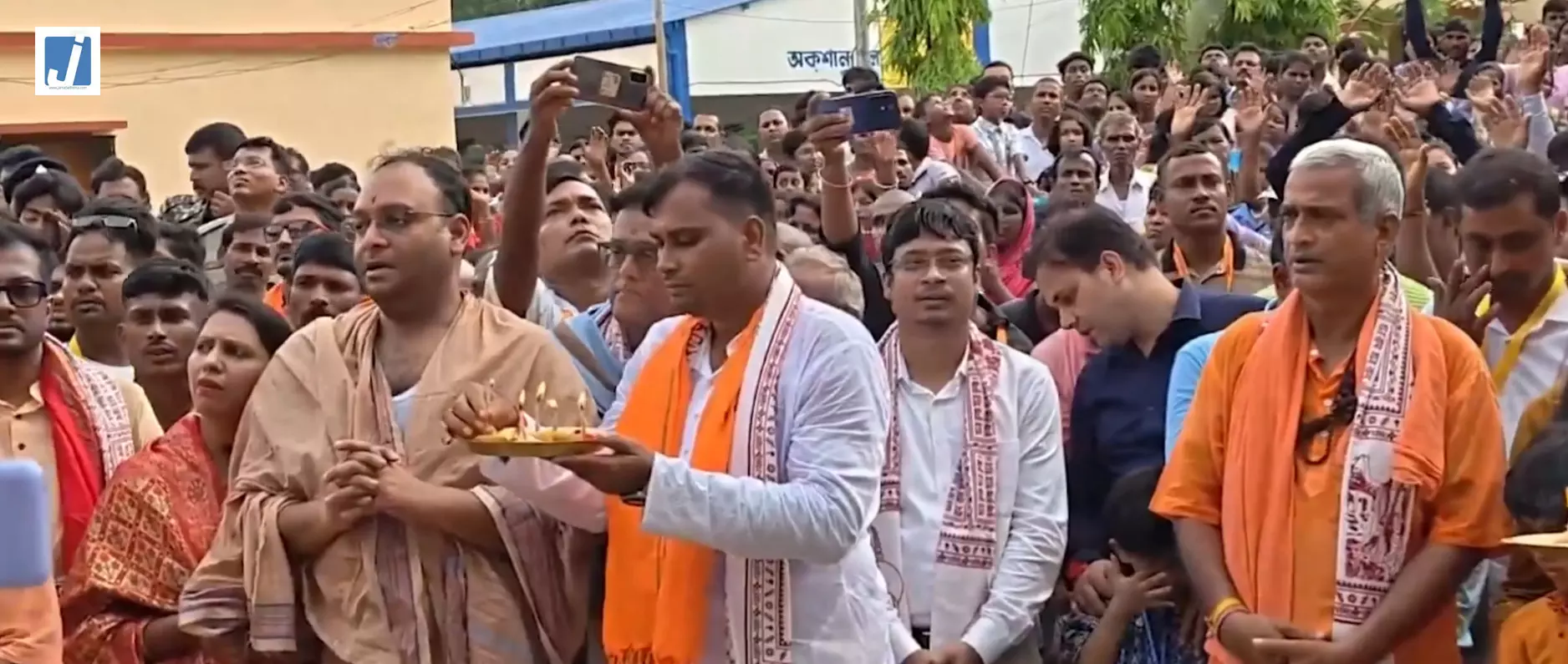गंगासागर में धूमधाम से निकली भगवान जगन्नाथ की रथ यात्रा, हजारों श्रद्धालुओं ने लिया भाग गंगासागर में धूमधाम से निकली भगवान जगन्नाथ की रथ यात्रा, हजारों श्रद्धालुओं ने लिया भाग