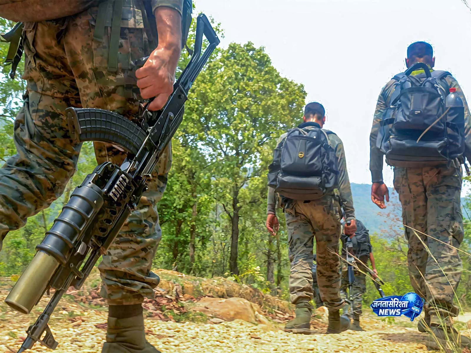 मणिपुर में हथियारबंद उपद्रवियों के खिलाफ CRPF की दो CoBRA बटालियनें अभियान शुरू करेंगी मणिपुर में हथियारबंद उपद्रवियों के खिलाफ CRPF की दो CoBRA बटालियनें अभियान शुरू करेंगी