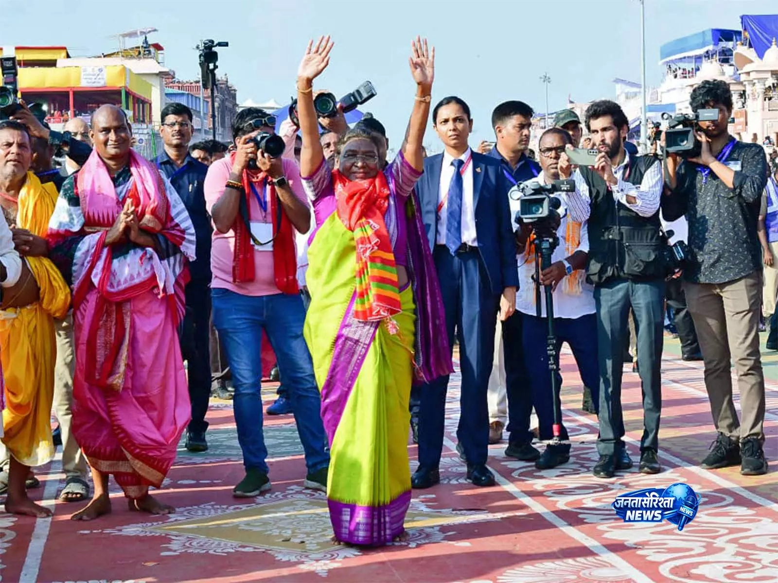 President मुर्मू ने रथ यात्रा पर लिखा लेख, भगवान जगन्नाथ के प्रति अपनी आस्था और पुरी यात्रा को किया याद President मुर्मू ने रथ यात्रा पर लिखा लेख, भगवान जगन्नाथ के प्रति अपनी आस्था और पुरी यात्रा को किया याद