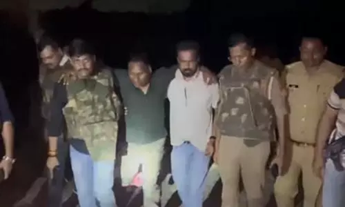 झांसी में पुलिस मुठभेड़ के बाद दो आरोपी गिरफ्तार, एक के पैर में लगी गोली