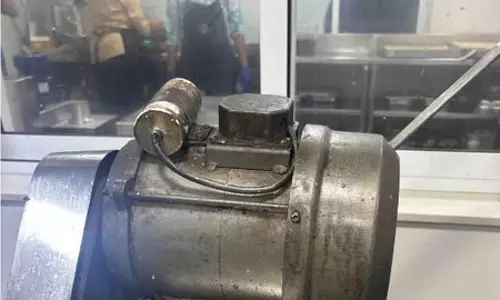 मुंबई की डेयरी फार्म का लाइसेंस निलंबित, एफडीए को मिलीं गंभीर खाद्य सुरक्षा खामियां मुंबई की डेयरी फार्म का लाइसेंस निलंबित, एफडीए को मिलीं गंभीर खाद्य सुरक्षा खामियां