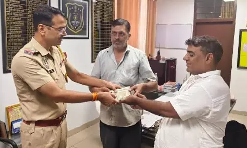 Jaipur: ईमानदारी ने जीता दिल, ₹2.10 लाख और गहनों से भरा बैग सुरक्षित लौटाया गया