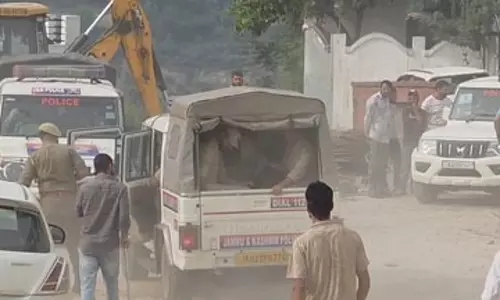 जम्मू-कश्मीर के पर्यटन स्थल जई घाटी में एसओजी टीम से हथियार छीनने की कोशिश, एक युवक की मौत, तीन जवान घायल