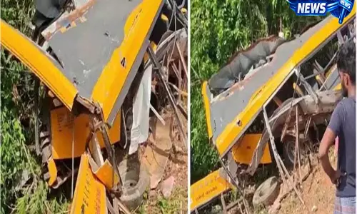 Bengal: मुर्शिदाबाद में बड़ा रेल हादसा, स्कूल बस से टकराई ट्रेन, कई बच्चे घायल