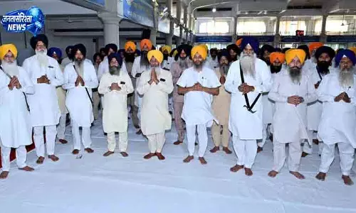 Amritsar स्वर्ण मंदिर में मनाया गया भाई तारू सिंह शहीदी दिवस Amritsar स्वर्ण मंदिर में मनाया गया भाई तारू सिंह शहीदी दिवस