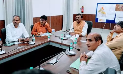 Dehradun: मुख्य सचिव ने लखवाड़ परियोजना की समयबद्ध पूर्णता पर दिया जोर