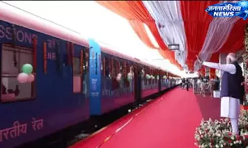 PM मोदी ने लॉन्च की पहली हाइड्रोजन ट्रेन, 26,800 करोड़ की सौगात