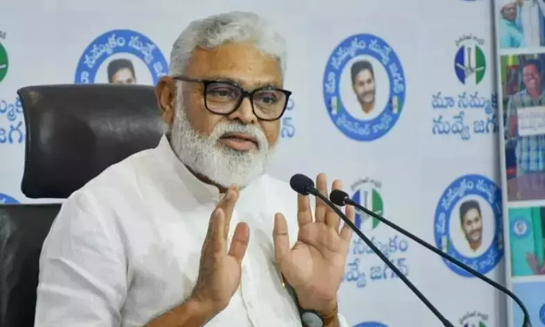 Andhra: अंंबाती के खिलाफ अंतिम संस्कार की घटना को लेकर मामला दर्ज Andhra: अंंबाती के खिलाफ अंतिम संस्कार की घटना को लेकर मामला दर्ज