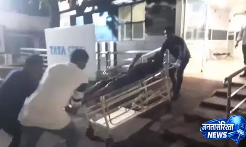 Joda में धारदार हथियार से हमले में व्यक्ति गंभीर रूप से घायल Joda में धारदार हथियार से हमले में व्यक्ति गंभीर रूप से घायल