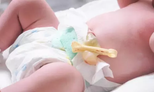 गर्भनाल को फेंकते नहीं हैं लोग, जानें क्या है परंपरा गर्भनाल को फेंकते नहीं हैं लोग, जानें क्या है परंपरा
