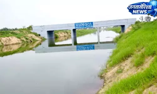 18 साल बाद मध्य गंगा नहर में लौटा पानी, किसानों के चेहरे खिले 18 साल बाद मध्य गंगा नहर में लौटा पानी, किसानों के चेहरे खिले
