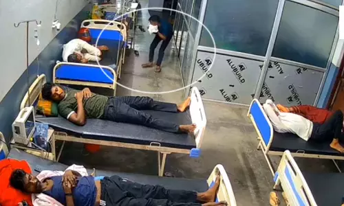 LIVE VIDEO अस्पताल में मोबाइल चोरी का, सुरक्षा की खोल दी पोल LIVE VIDEO अस्पताल में मोबाइल चोरी का, सुरक्षा की खोल दी पोल