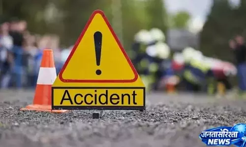 हजारीबाग सड़क हादसे में बाइक सवार की गई जान हजारीबाग सड़क हादसे में बाइक सवार की गई जान