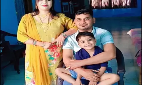 Hastinapur: में सनसनीखेज घटना, बिस्तर में मिला सांप और चली गई जान Hastinapur: में सनसनीखेज घटना, बिस्तर में मिला सांप और चली गई जान