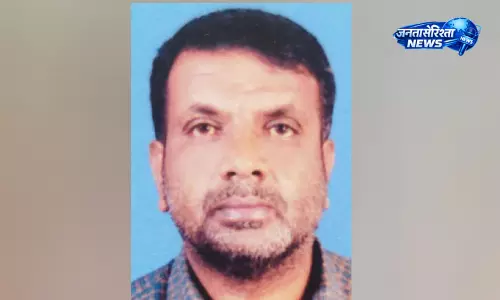 किडनी ट्रांसप्लांट के लिए मदद की उम्मीद में अनवर, इलाज के लिए चाहिए 60 लाख रुपये किडनी ट्रांसप्लांट के लिए मदद की उम्मीद में अनवर, इलाज के लिए चाहिए 60 लाख रुपये