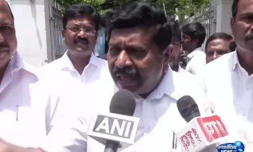 TVK हॉर्स ट्रेडिंग आरोप पर AIADMK सांसद ने DGP से जांच की मांग की TVK हॉर्स ट्रेडिंग आरोप पर AIADMK सांसद ने DGP से जांच की मांग की