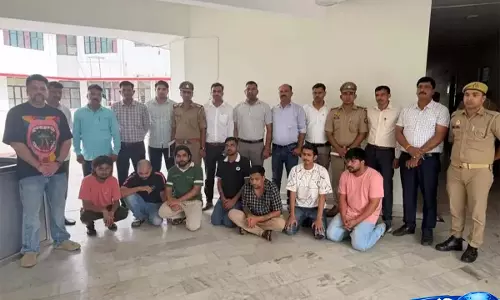 Omaxe आर-2 बना साइबर ठगी का अड्डा, पुलिस ने गिरोह पर कसा शिकंजा Omaxe आर-2 बना साइबर ठगी का अड्डा, पुलिस ने गिरोह पर कसा शिकंजा