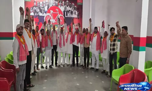 PDA संयोजकों को सपा ने किया सम्मानित, संगठन विस्तार का लिया संकल्प PDA संयोजकों को सपा ने किया सम्मानित, संगठन विस्तार का लिया संकल्प