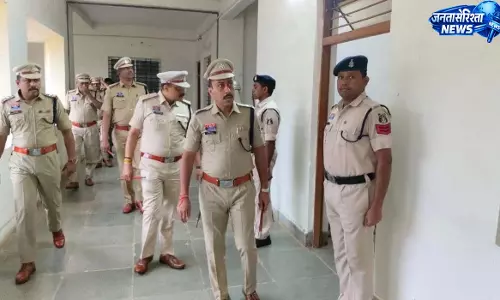 पुलिस लाइन का नए SP त्रिलोक बंसल ने किया औचक निरीक्षण पुलिस लाइन का नए SP त्रिलोक बंसल ने किया औचक निरीक्षण