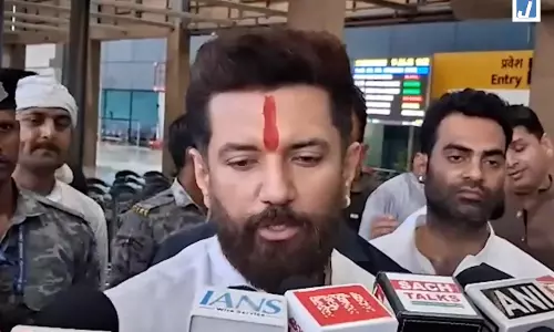 रेलवे नेटवर्क में ऐतिहासिक विस्तार हुआ, यात्रियों की सुविधाएं भी बढ़ीं : चिराग पासवान रेलवे नेटवर्क में ऐतिहासिक विस्तार हुआ, यात्रियों की सुविधाएं भी बढ़ीं : चिराग पासवान