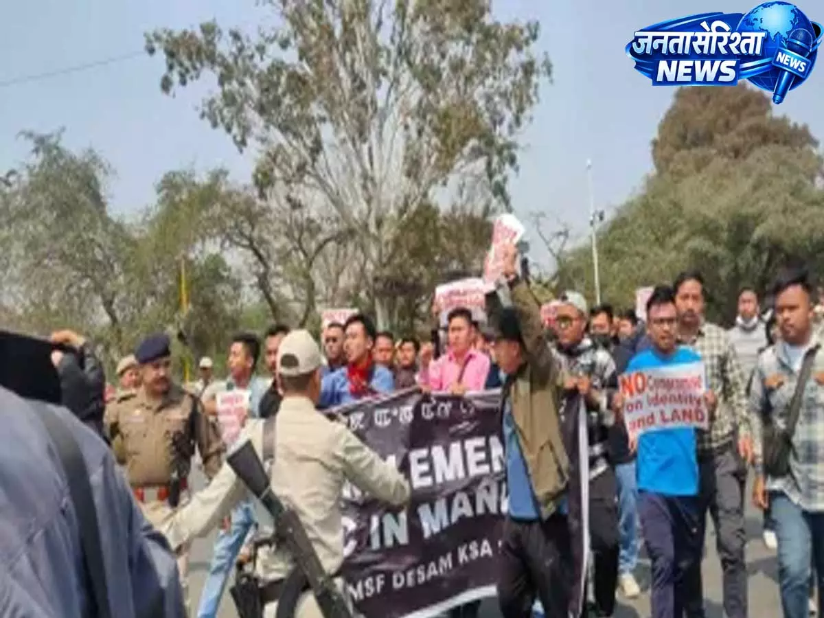 मणिपुर की राजनीति में बदलाव के संकेत, क्या बनने जा रहा है नया राजनीतिक संरेखण? मणिपुर की राजनीति में बदलाव के संकेत, क्या बनने जा रहा है नया राजनीतिक संरेखण?