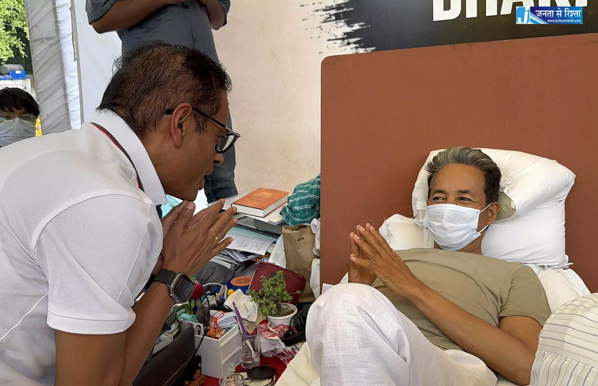 अमित जोगी ने कॉकरोच का किया समर्थन, सोनम वांगचुक का हालचाल जाना अमित जोगी ने कॉकरोच का किया समर्थन, सोनम वांगचुक का हालचाल जाना