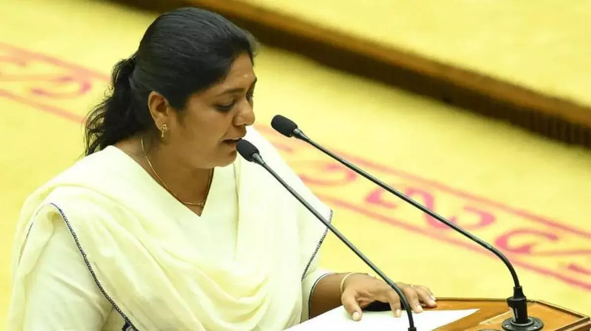 तीन करोड़ रुपये में मंत्री पद मिल रहा है; केरल के MLA, MP भी नहीं बचे तीन करोड़ रुपये में मंत्री पद मिल रहा है; केरल के MLA, MP भी नहीं बचे