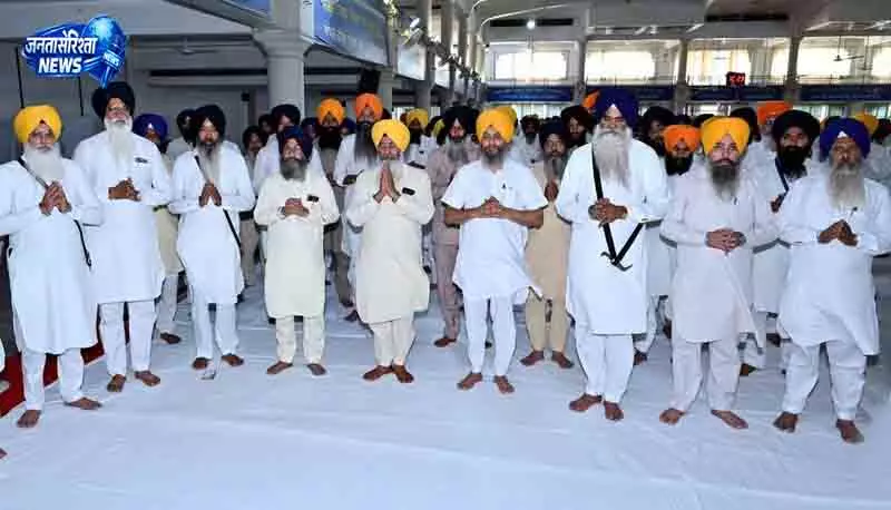 Amritsar स्वर्ण मंदिर में मनाया गया भाई तारू सिंह शहीदी दिवस Amritsar स्वर्ण मंदिर में मनाया गया भाई तारू सिंह शहीदी दिवस