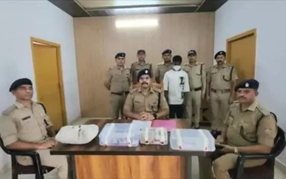 Pantnagar: पुलिस ने चोरी की वारदात का किया खुलासा, कीमती आभूषण बरामद Pantnagar: पुलिस ने चोरी की वारदात का किया खुलासा, कीमती आभूषण बरामद