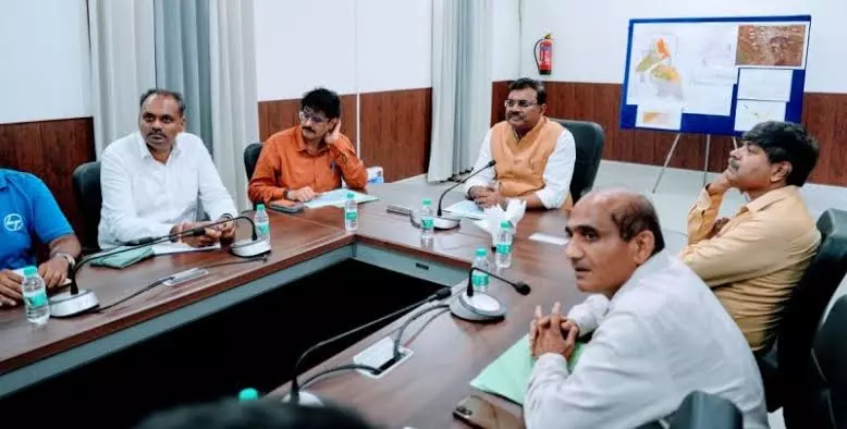 Dehradun: मुख्य सचिव ने लखवाड़ परियोजना की समयबद्ध पूर्णता पर दिया जोर Dehradun: मुख्य सचिव ने लखवाड़ परियोजना की समयबद्ध पूर्णता पर दिया जोर
