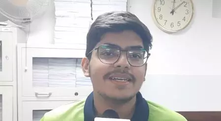 री-नीट के बाद बढ़े अंक, रैंक में हुआ बड़ा सुधार, टॉपर्स बोले- दूसरी परीक्षा हमारे लिए रही ज्यादा अनुकूल री-नीट के बाद बढ़े अंक, रैंक में हुआ बड़ा सुधार, टॉपर्स बोले- दूसरी परीक्षा हमारे लिए रही ज्यादा अनुकूल