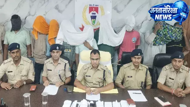 साइबर ठगी गिरोह का पर्दाफाश, 9 आरोपी गिरफ्तार साइबर ठगी गिरोह का पर्दाफाश, 9 आरोपी गिरफ्तार