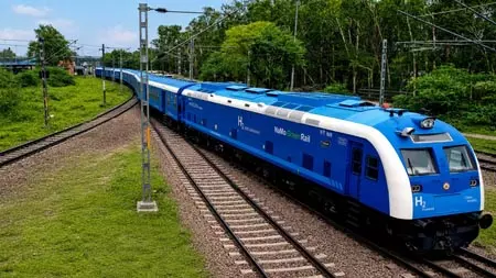 हाइड्रोजन ट्रेन, रेलवे को आधुनिक बनाने के पीएम मोदी के विजन का अहम हिस्सा : अश्विनी वैष्णव हाइड्रोजन ट्रेन, रेलवे को आधुनिक बनाने के पीएम मोदी के विजन का अहम हिस्सा : अश्विनी वैष्णव