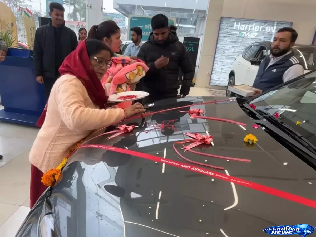 सस्ती कीमत और शानदार माइलेज से छाई ये SUV, बिक्री में टॉप सस्ती कीमत और शानदार माइलेज से छाई ये SUV, बिक्री में टॉप