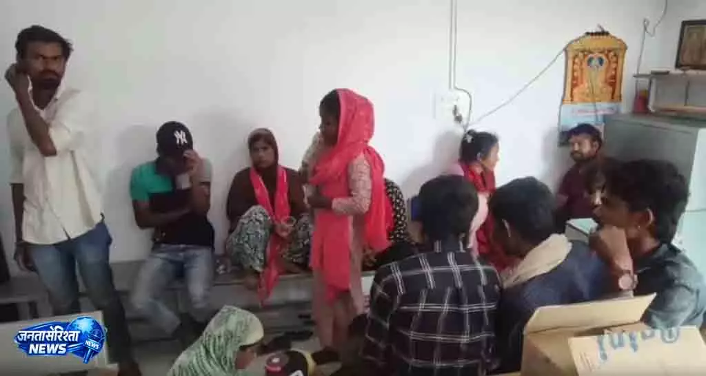 Chennai होसुर में अवैध रूप से रह रहे लोग गिरफ्तार Chennai होसुर में अवैध रूप से रह रहे लोग गिरफ्तार