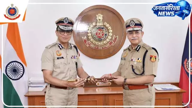सतीश गोलछा की जगह अनुराग कुमार क्यों? फैसले के पीछे की कहानी सतीश गोलछा की जगह अनुराग कुमार क्यों? फैसले के पीछे की कहानी
