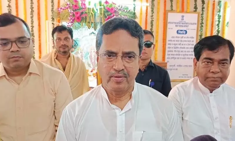त्रिपुरा सीएम का बड़ा हमला: झूठ की संस्थाएं हैं सीपीआई(एम) के दफ्तर त्रिपुरा सीएम का बड़ा हमला: झूठ की संस्थाएं हैं सीपीआई(एम) के दफ्तर