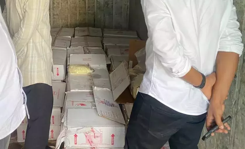अधिकारियों ने पूरे तेलंगाना में 910 किलोग्राम मिलावटी घी ज़ब्त किया अधिकारियों ने पूरे तेलंगाना में 910 किलोग्राम मिलावटी घी ज़ब्त किया