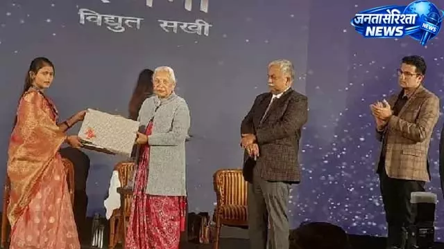 गरीबी से सफलता तक का सफर, राज्यपाल ने किया सम्मान गरीबी से सफलता तक का सफर, राज्यपाल ने किया सम्मान