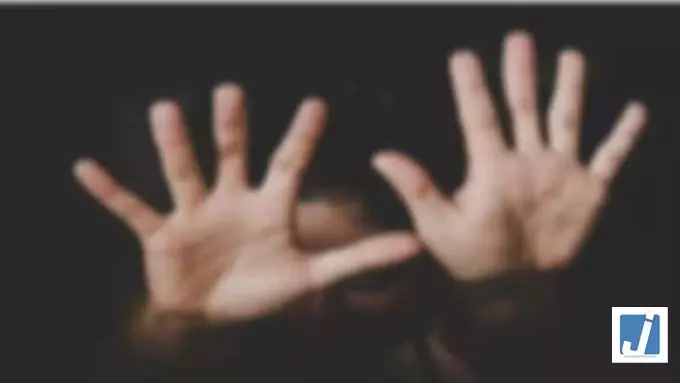 पैथोलॉजी लैब में दुष्कर्म का आरोप, बेहोश किया गया, होश आया तो शरीर पर नहीं थे कपड़े पैथोलॉजी लैब में दुष्कर्म का आरोप, बेहोश किया गया, होश आया तो शरीर पर नहीं थे कपड़े