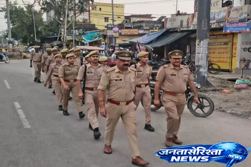 संवेदनशील इलाकों में पुलिस सक्रिय, पैदल गश्त तेज संवेदनशील इलाकों में पुलिस सक्रिय, पैदल गश्त तेज