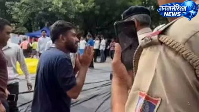 आइशे घोष ने उठाई प्रदर्शनकारियों की प्राइवेसी की आवाज आइशे घोष ने उठाई प्रदर्शनकारियों की प्राइवेसी की आवाज