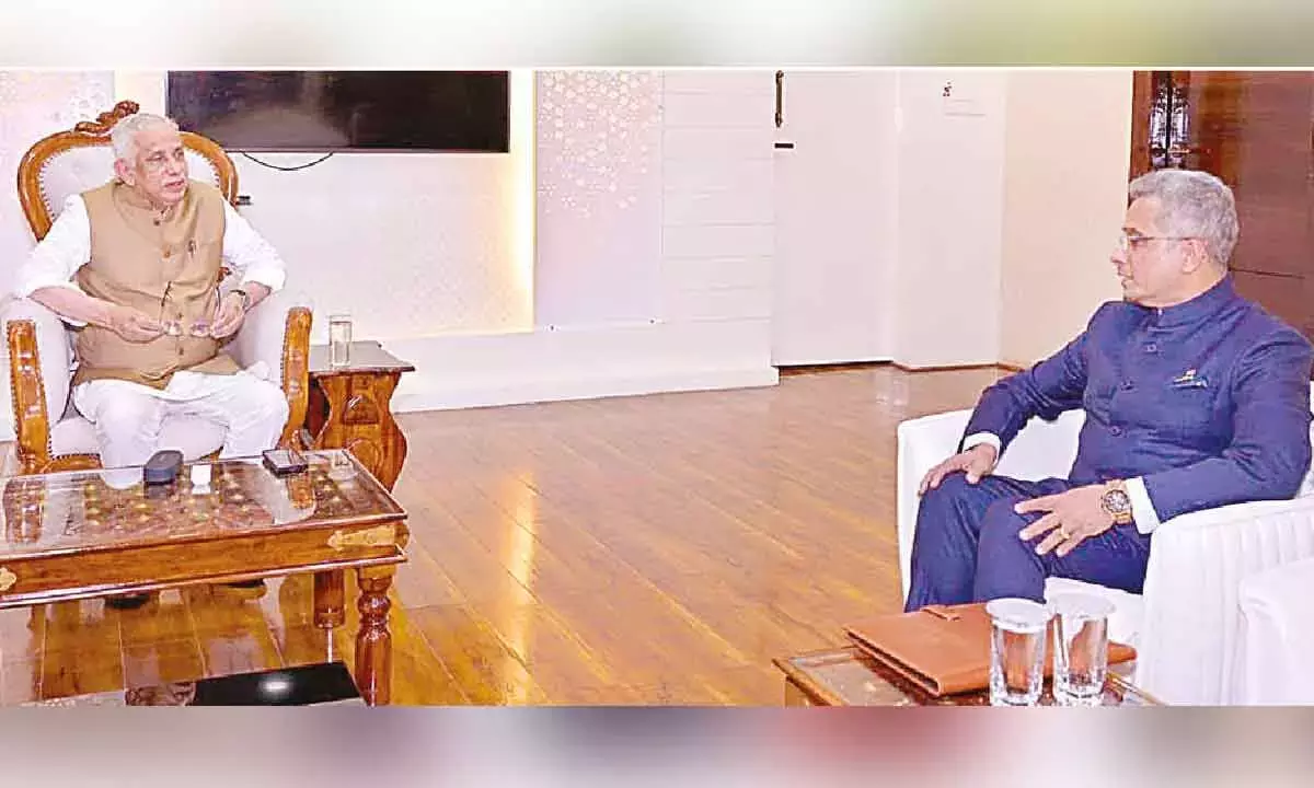Andhra: आंध्र प्रदेश और HSL भारत की समुद्री आकांक्षाओं को मज़बूत करते हैं Andhra: आंध्र प्रदेश और HSL भारत की समुद्री आकांक्षाओं को मज़बूत करते हैं